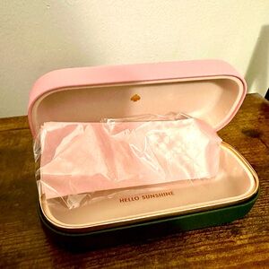 Kate Spade Sunglasses Hardshell Case Pink and Green NWOT- includes lens cloth!